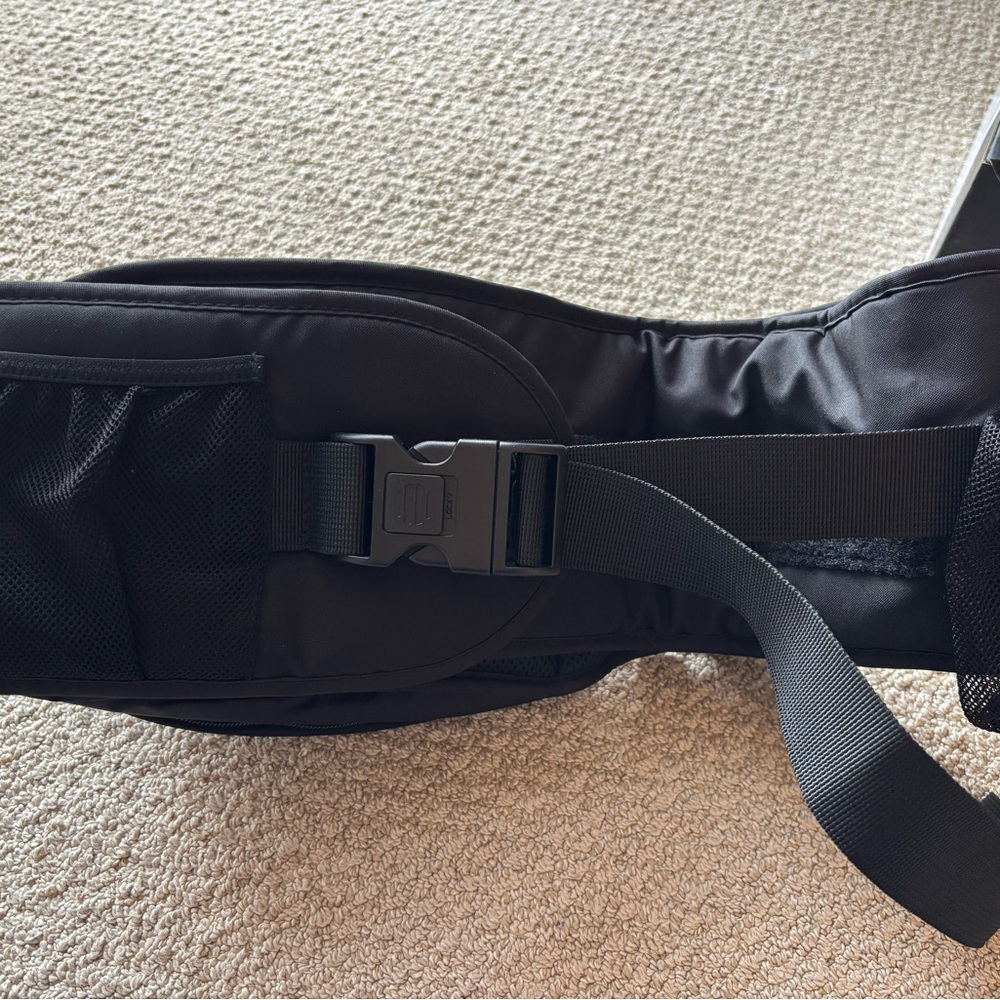 TushBaby Strapless Baby Hipseat - Picture 5 of 5